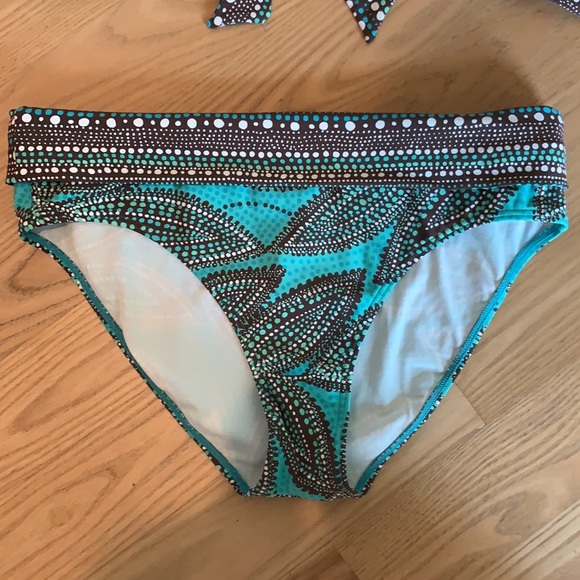 Tropical Print Bikini - 12 - Picture 9 of 11